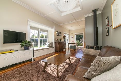 Photo of property in 17 Great North Road, Riverhead, 0820