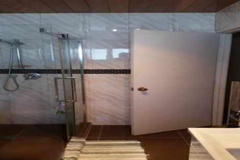 Photo of property in 2/409 West Coast Road, Glen Eden, Auckland, 0602