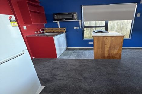 Photo of property in 8 Bury Grove, Strathmore Park, Wellington, 6022