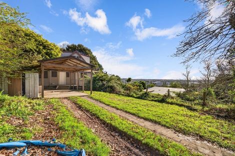 Photo of property in 5 Rangeview Road, Sunnyvale, Auckland, 0612