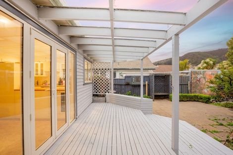 Photo of property in 284 Waiwhetu Road, Fairfield, Lower Hutt, 5011
