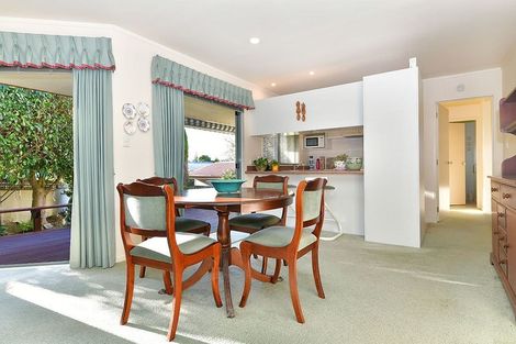 Photo of property in 4/848 Whangaparaoa Road, Manly, Whangaparaoa, 0930