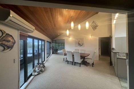 Photo of property in 65 Roberts Road, Matakatia, Whangaparaoa, 0930