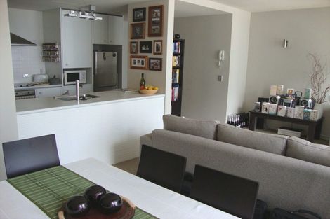 Photo of property in Montreaux Apartments, 5j/164 The Terrace, Wellington Central, Wellington, 6011