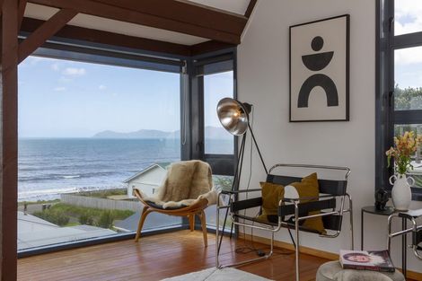 Photo of property in 62 The Parade, Paekakariki, 5034