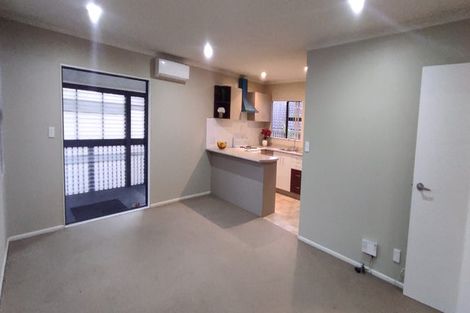 Photo of property in 40 Reid Road, New Lynn, Auckland, 0600