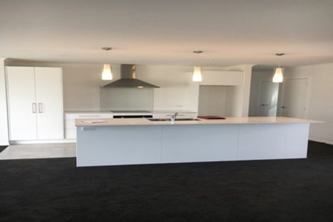 Photo of property in 37 Livingstone Drive, Papamoa Beach, Papamoa, 3118