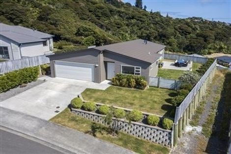 Photo of property in 4 Gennaker Lane, Whitby, Porirua, 5024