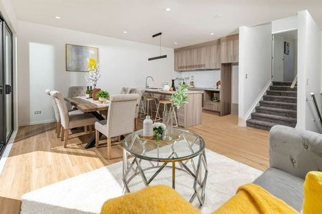 Photo of property in 19 Korokio Lane, Henderson, Auckland, 0612