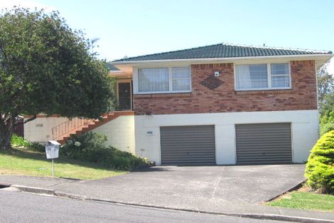 Photo of property in 26 Easton Park Parade, Glenfield, Auckland, 0629