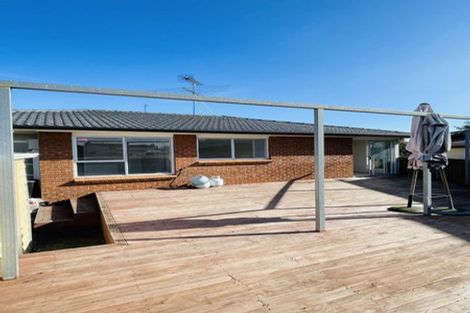 Photo of property in 16 Nan Place, Pakuranga Heights, Auckland, 2010