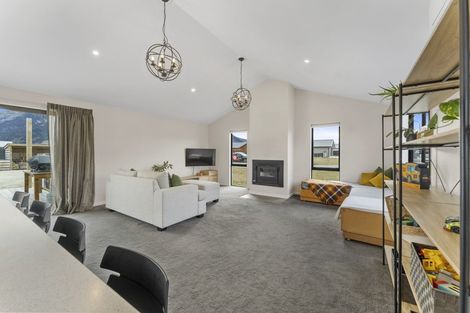 Photo of property in 27 Dingle Street, Lake Hawea, Wanaka, 9382