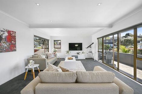 Photo of property in 37 Amante Crescent, Mairangi Bay, Auckland, 0630