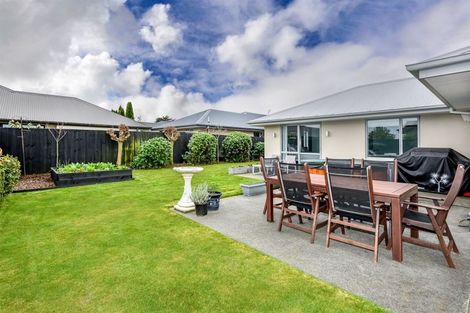 Photo of property in 35 Reka Street, Parklands, Christchurch, 8083