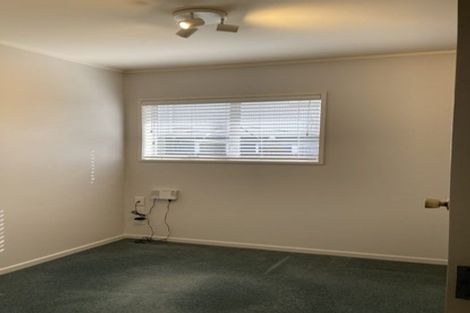 Photo of property in 106 Sturges Road, Henderson, Auckland, 0612