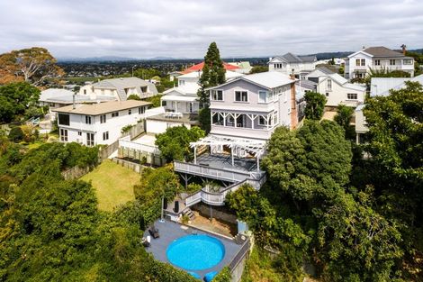 Photo of property in 11a Colenso Avenue, Hospital Hill, Napier, 4110