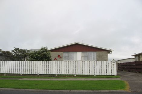 Photo of property in 33 Hume Street, Waitara, 4320