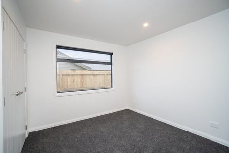 Photo of property in 77 Johnstone Drive, Fitzherbert, Palmerston North, 4410