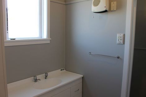 Photo of property in 8a Clifton Street, Windsor, Invercargill, 9810