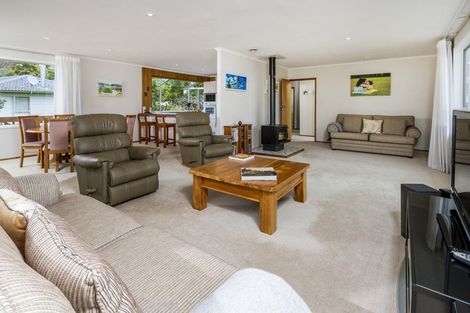 Photo of property in 5 Airey Place, Torbay, Auckland, 0630