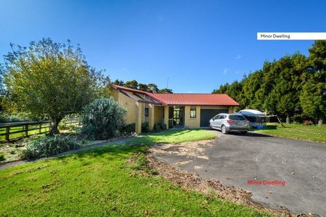 Photo of property in 412 Taupaki Road, Kumeu, 0892