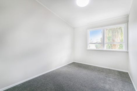 Photo of property in 16 Helena Street, Massey, Auckland, 0614
