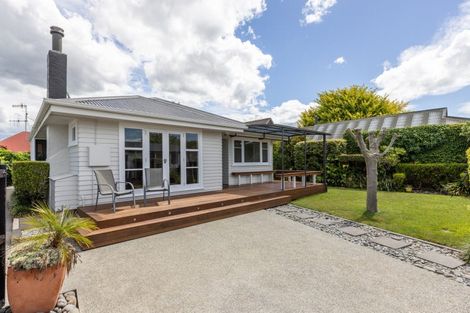 Photo of property in 48 Auckland Road, Greenmeadows, Napier, 4112