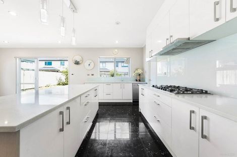 Photo of property in 20 Carrickdawson Drive, Flat Bush, Auckland, 2019