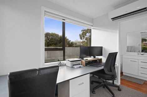 Photo of property in 76 Balrudry Street, Avonhead, Christchurch, 8042