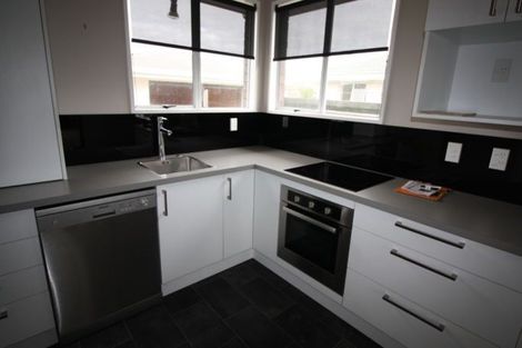 Photo of property in 12 Raglan Avenue, Cloverlea, Palmerston North, 4412