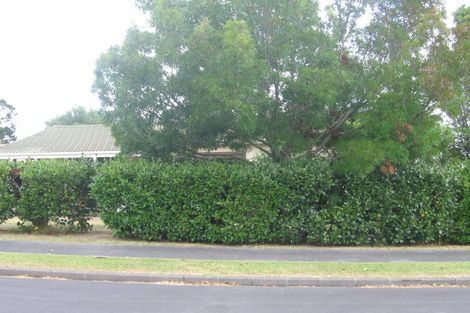 Photo of property in 5 Sunward Rise, Glenfield, Auckland, 0629