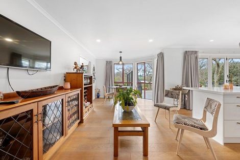 Photo of property in 41 Kent Terrace, Riverhead, 0820