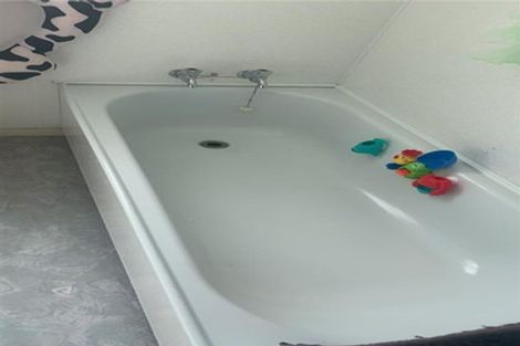 Photo of property in 23 Phillips Street, Sanson, 4817