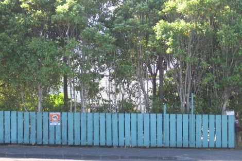 Photo of property in 3213 Great North Road, New Lynn, Auckland, 0600