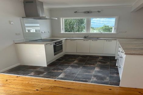 Photo of property in 2/70 Gladstone Road, Northcote, Auckland, 0627