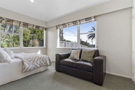 Photo of property in 3 Aeroview Drive, Beach Haven, Auckland, 0626