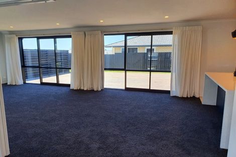 Photo of property in 3 Roy Johns Way, Bell Block, New Plymouth, 4312