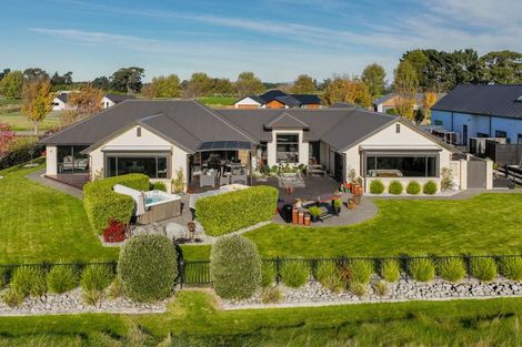 Photo of property in 18 Mara-kai Place, Pegasus, 7612