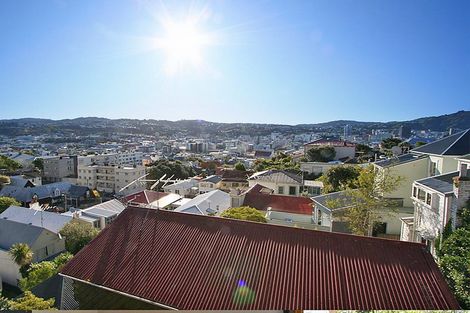 Photo of property in 18 Stafford Street, Mount Victoria, Wellington, 6011