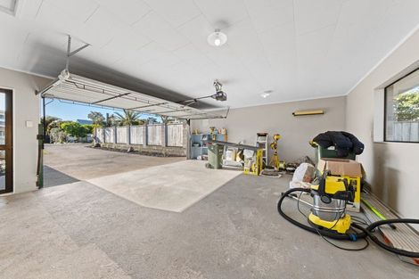 Photo of property in 620b South Road, Oakura, 4314