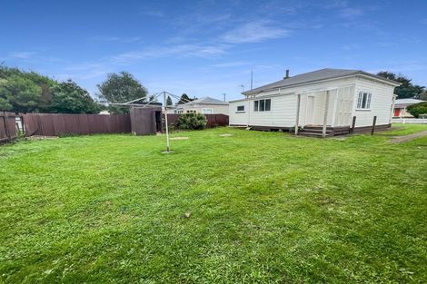 Photo of property in 15 Cole Street, Dannevirke, 4930