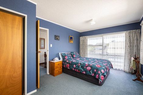 Photo of property in 4 Shortland Street, Lower Vogeltown, New Plymouth, 4310