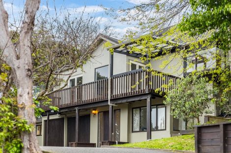 Photo of property in 5 Furneaux Grove, Whitby, Porirua, 5024