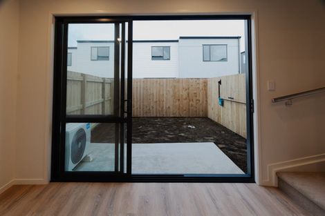 Photo of property in 39 Clay Works Lane, New Lynn, 0600