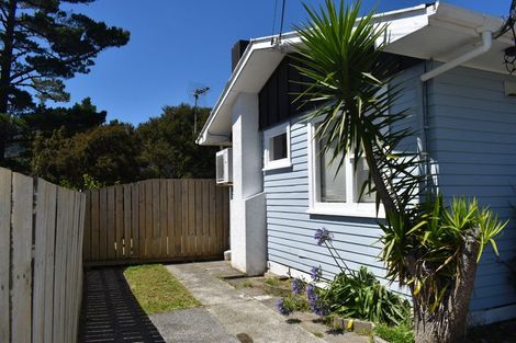Photo of property in 25 Amundsen Grove, Stokes Valley, Lower Hutt, 5019