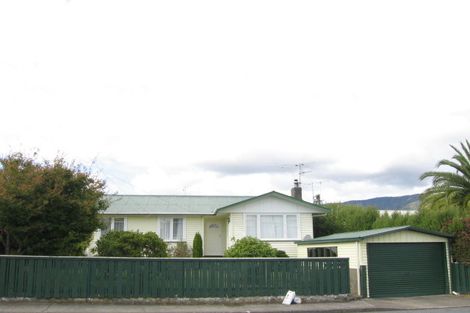 Photo of property in 20 Totara Park Road, Clouston Park, Upper Hutt, 5018
