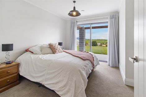 Photo of property in 308 Timaru Road, Waimate, 7978