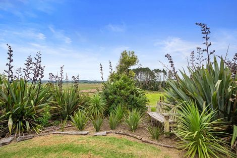 Photo of property in 376 Mangakura Road, Helensville, 0875