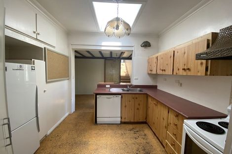 Photo of property in 37 Palliser Road, Roseneath, Wellington, 6011