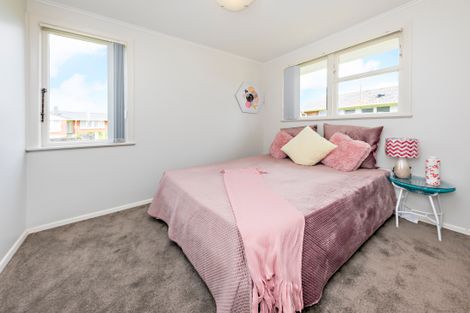 Photo of property in 7 Fairey Place, Mangere, Auckland, 2022